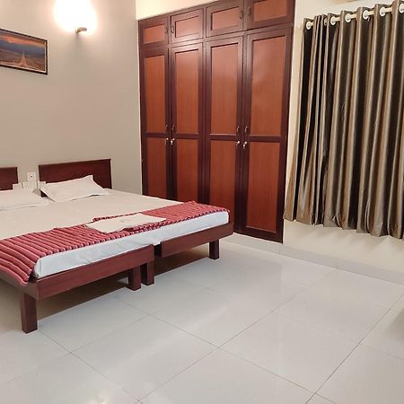 Orkuz Residency Apartment Kochi Exterior photo