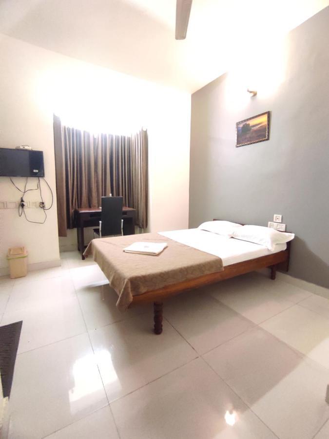 Orkuz Residency Apartment Kochi Exterior photo